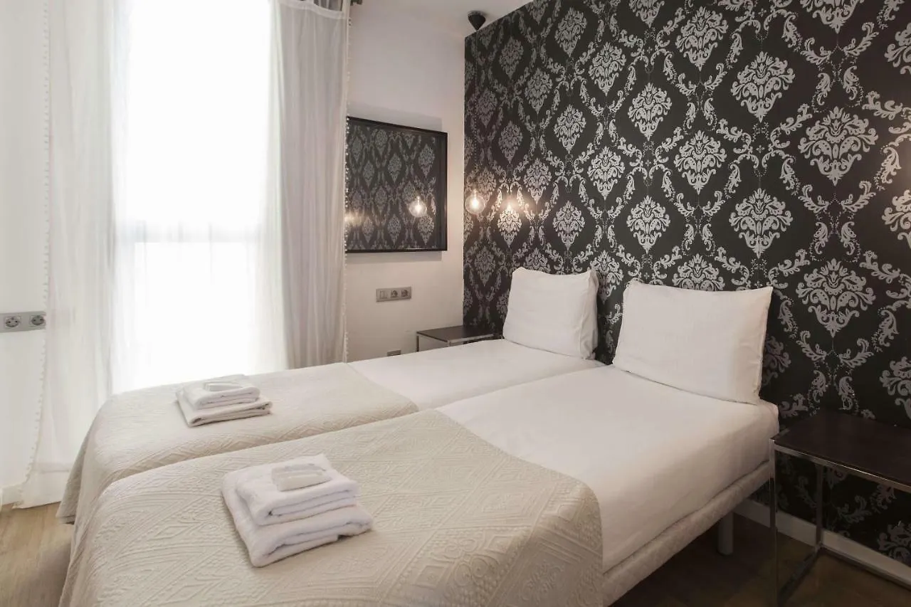 Short Stay Group Liceu Serviced Apartments Barcelona 0*,  Španělsko